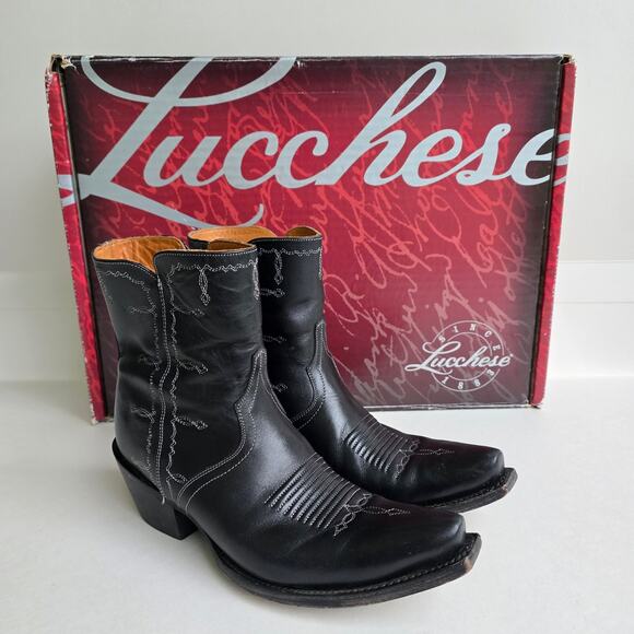 Lucchese Mila Boots Size 8 Black Leather Short Boot Side Zip Snub Toe Embroidery - Picture 1 of 16